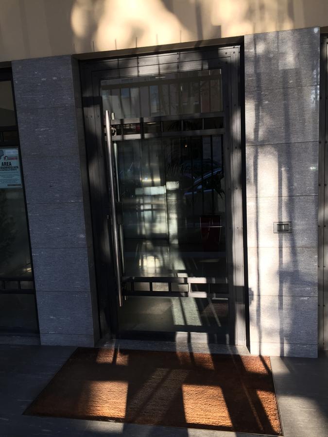 Giulia Luxury Apartment Milán Exterior foto