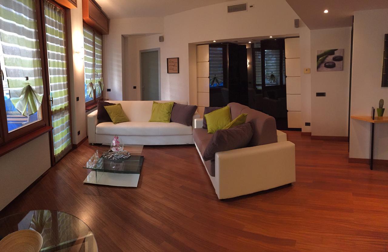Giulia Luxury Apartment Milán Exterior foto
